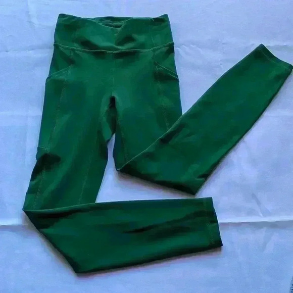 lululemon athletica Pants - EUC Lulu Lemon Women’s HR Tight 25” Size 2 Green Legging Pant